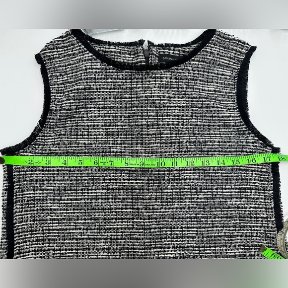 NWT Women's Banana Republic Size Med Sleeveless Boucle Shell Top Tweed Fringe - Picture 9 of 9